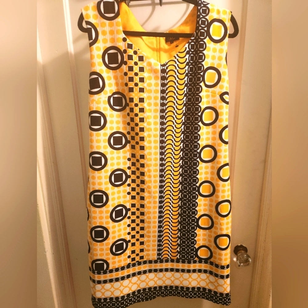 EUC I LE New York Sleeveless Sheath - Picture 2 of 6